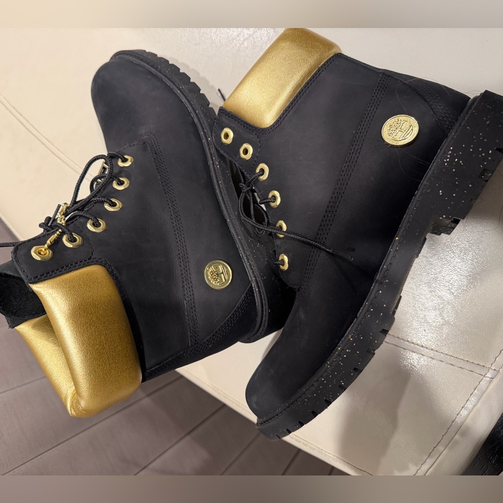 Women’s Black and Gold Lace-Up Work Boots - Picture 5 of 7